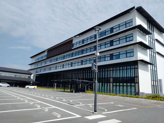 大和郡山市役所来庁者用駐車場に設置されたSIMカメラ